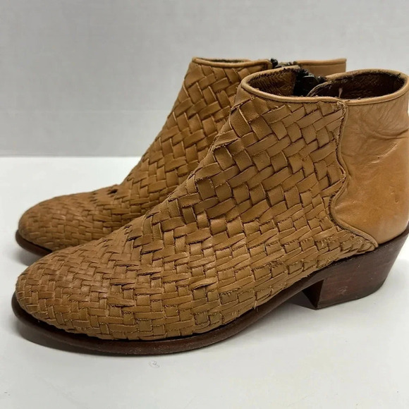 Frye Carson Ankle Boots Woven Leather Bootie Size Zip Heeled Tan Brown Size 6.5 - Picture 4 of 10